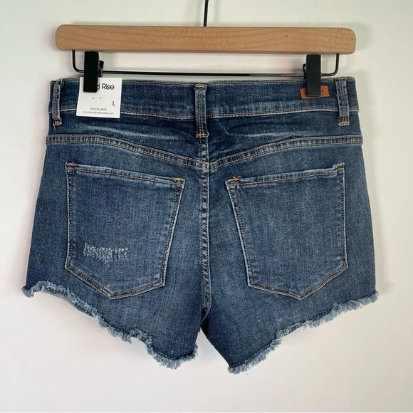 Sneak Peek Mid Rise Side Stripe Blue Jean Shorts size large NWT - Picture 4 of 4
